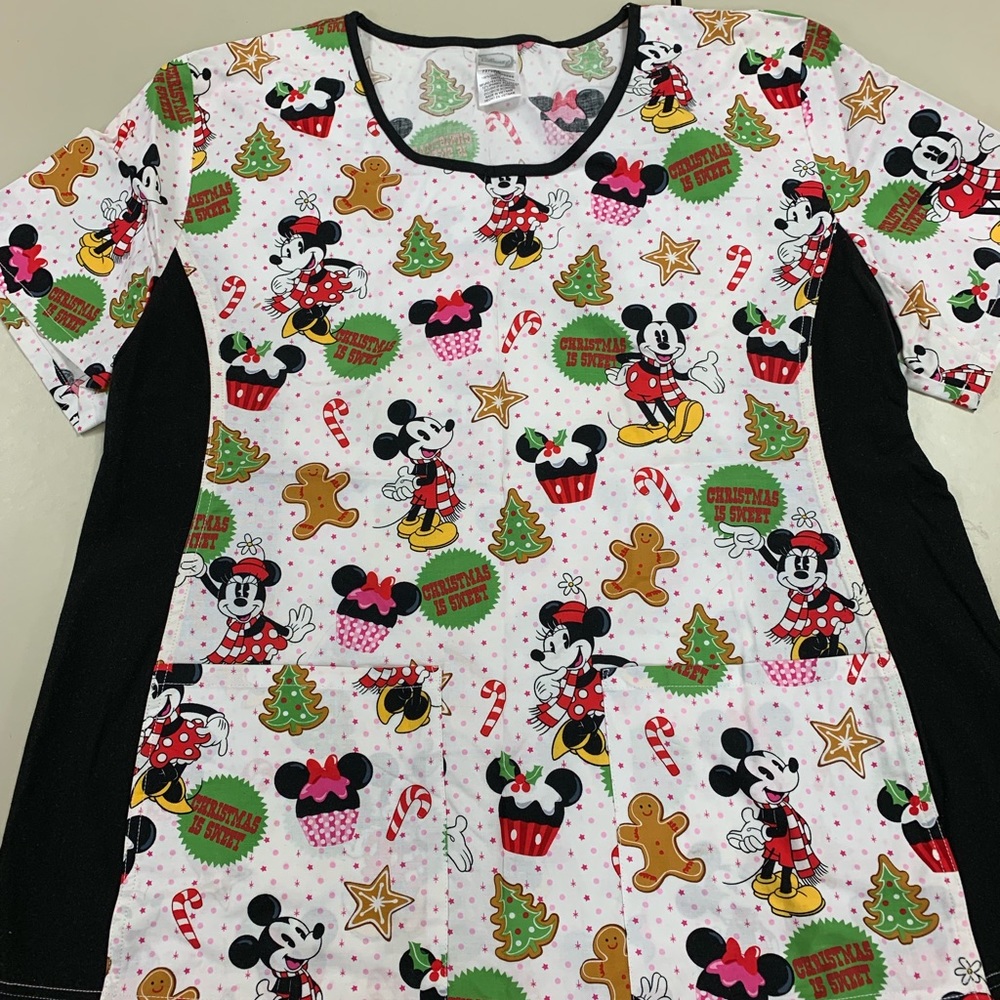 Disney NWOT Scrub Top Mickey XL